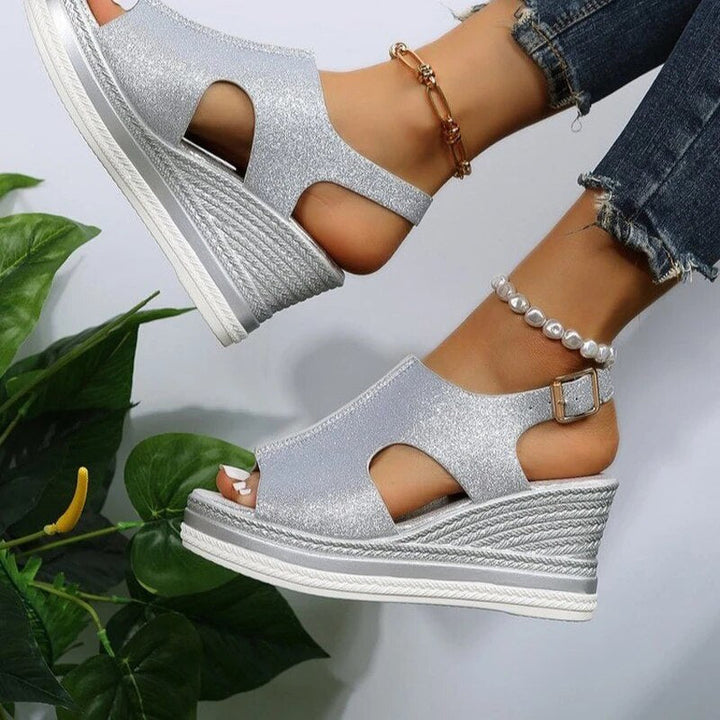 Anna-Caroline | Entspannte Keilsandalen