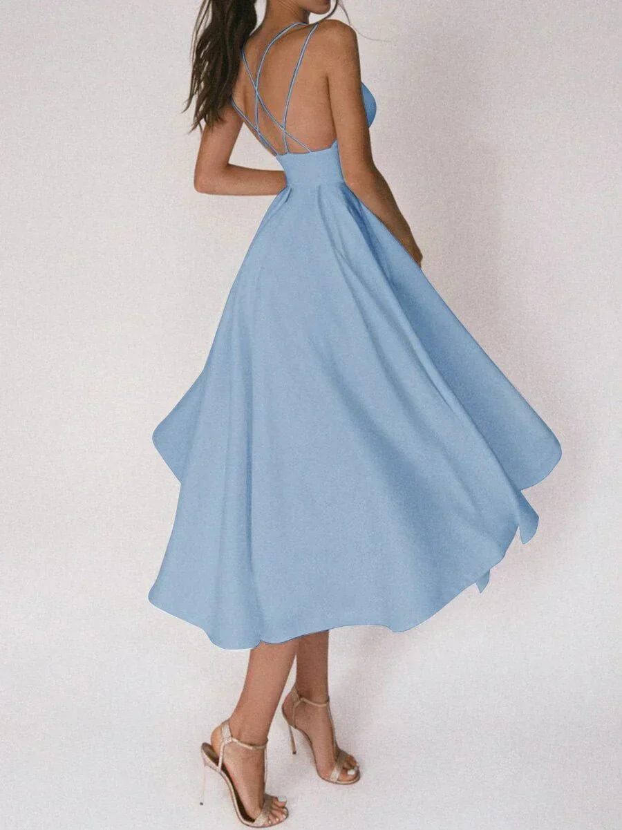 Elara - Elegantes Minimalistisches Kleid