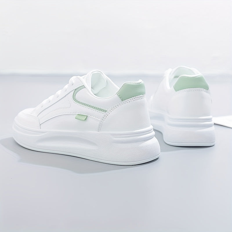 Chice weiße Sneakers mit leichtem Komfort