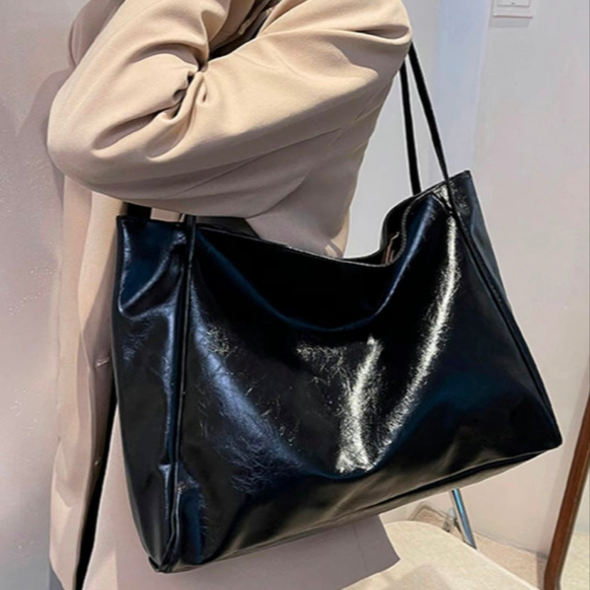 Patricia™ | Glänzende Lederhandtasche
