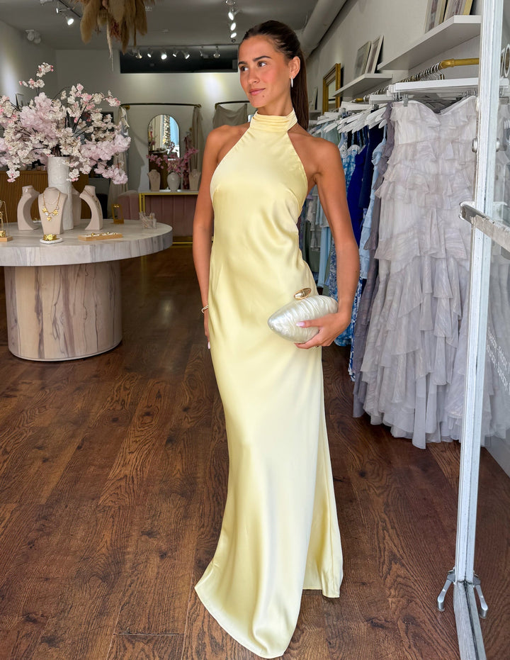ZEYNEP | Elegantes Satin Maxikleid mit Halter-Ausschnitt