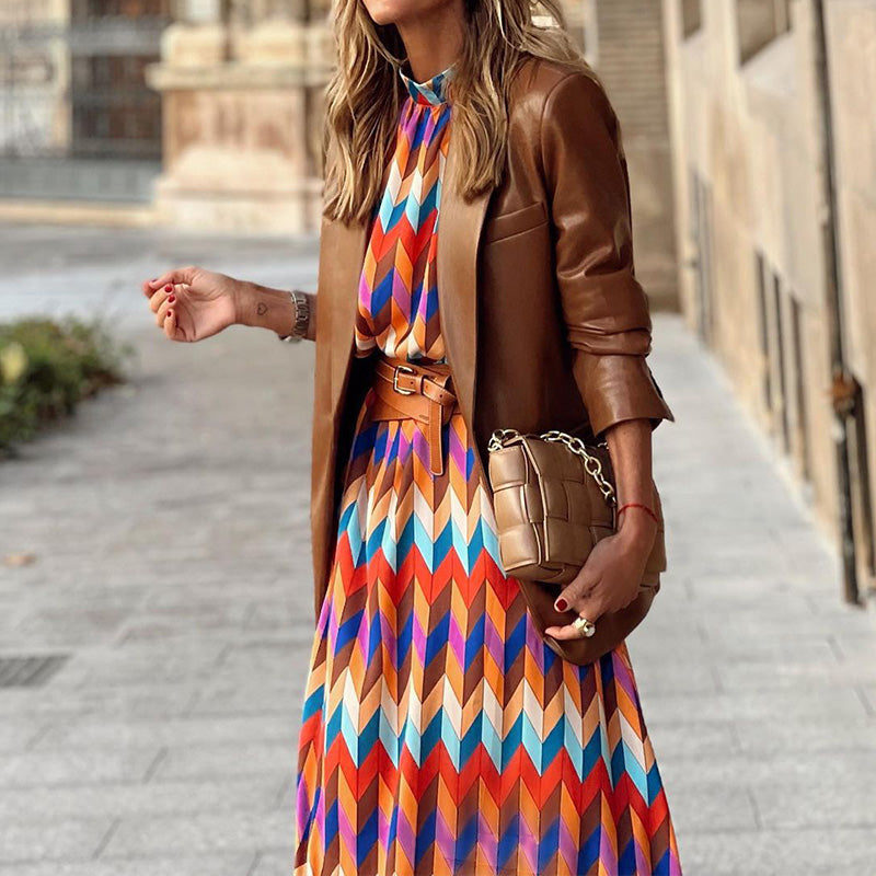 Cassandra - Vibrante Geometrische Kleid
