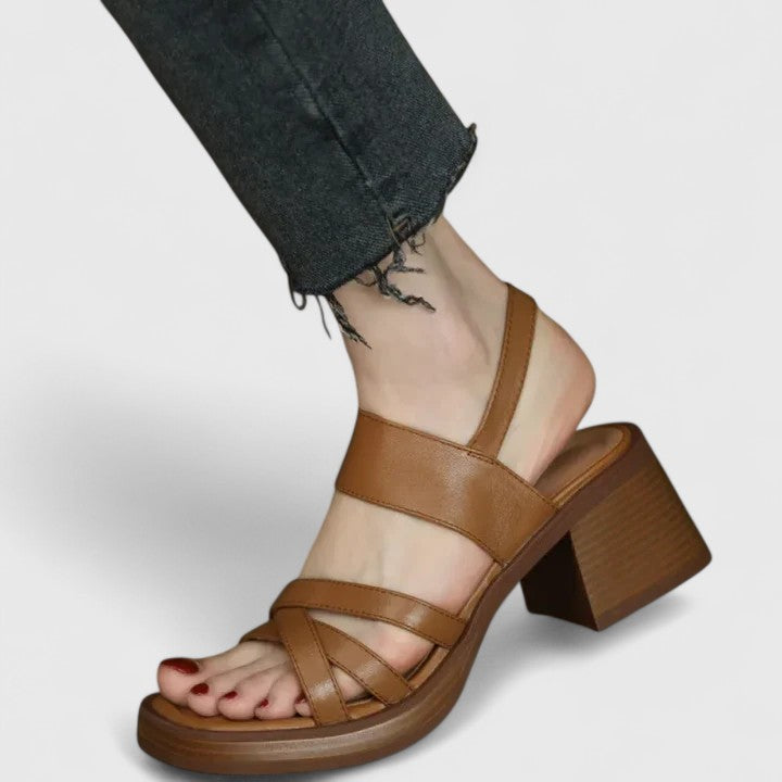 Celeste - Elegante Kreuzsandalen