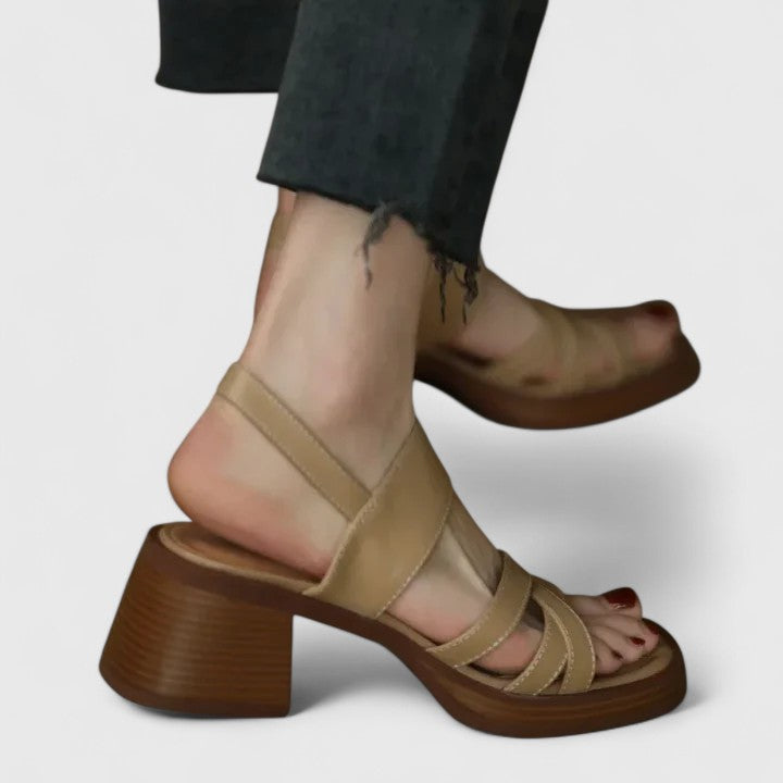 Celeste - Elegante Kreuzsandalen