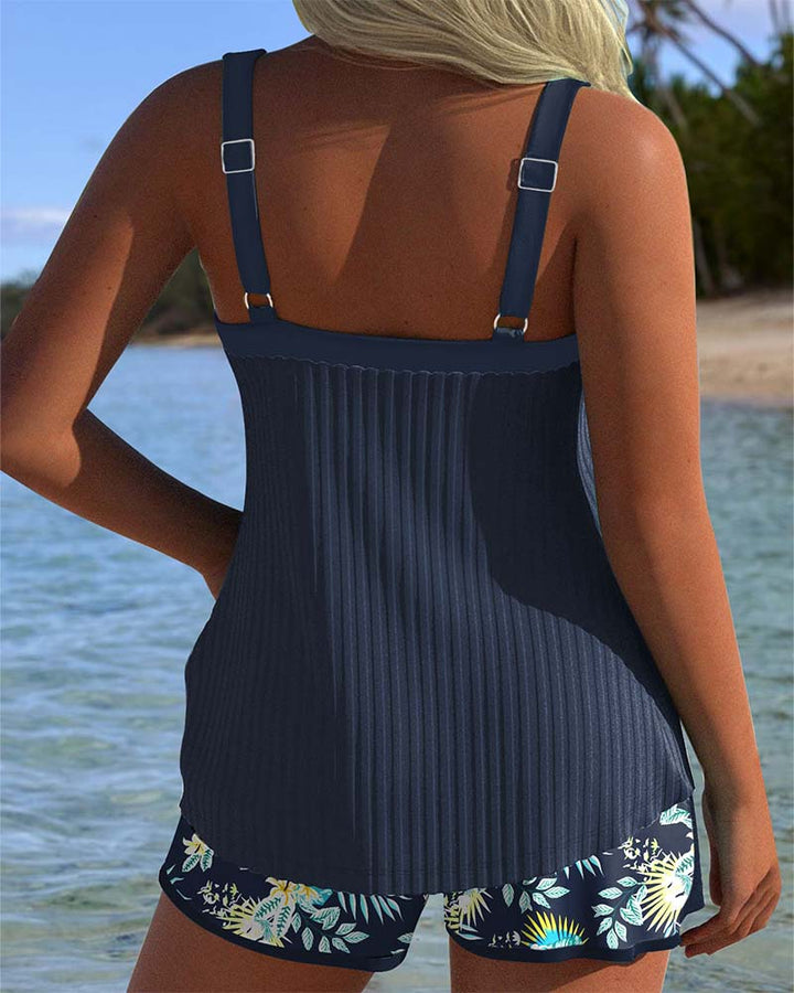Lena | Zweiteiliger gestreifter Tankini mit Strandshorts