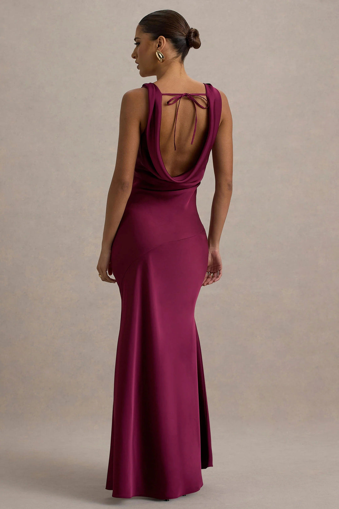 LENA | Minimalistisches Maxikleid mit Drapiertem Ausschnitt