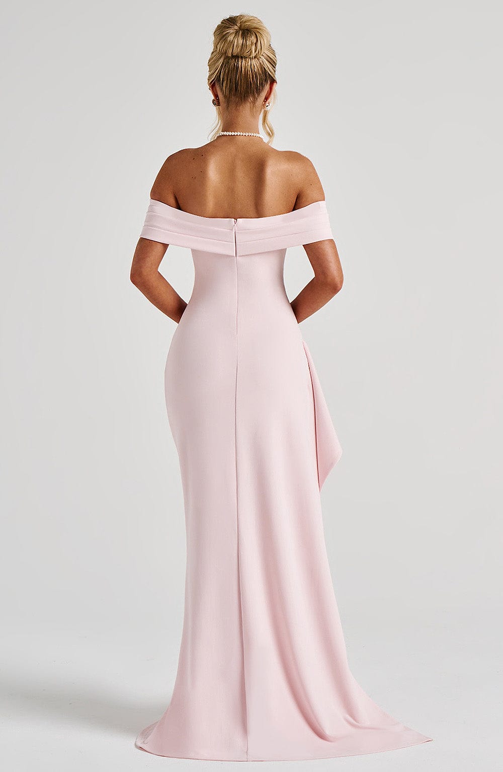 KIM | Off-Shoulder Satin Maxikleid für Hochzeitsgäste