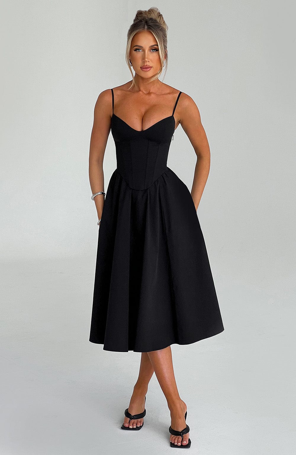 MAILEEN | Elegantes Corsage Midikleid für Hochzeitsgäste