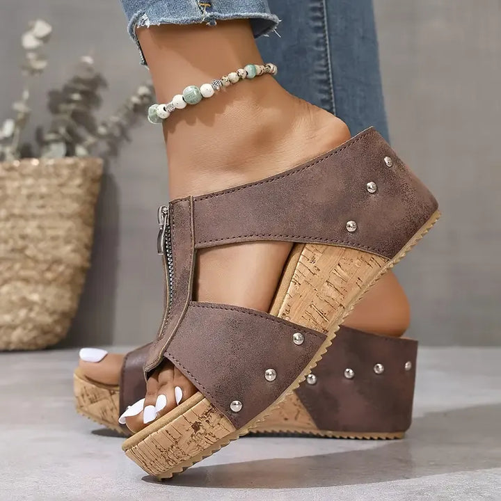 Anna-Dorothea | Trendige Keilsandalen